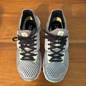 On cloud Cloudswift sneakers size 7.5
